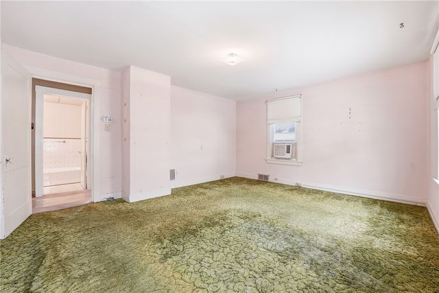 711 Hiland Ave, Coraopolis, PA 15108