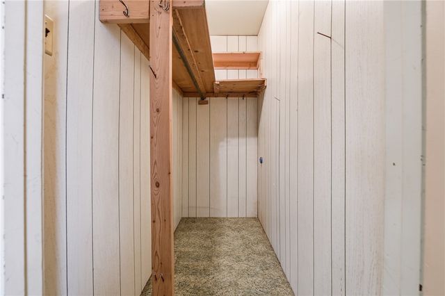 711 Hiland Ave, Coraopolis, PA 15108