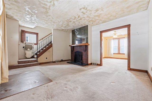 711 Hiland Ave, Coraopolis, PA 15108