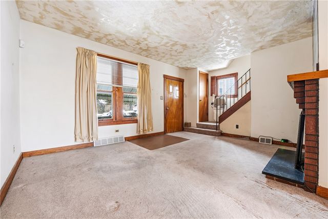 711 Hiland Ave, Coraopolis, PA 15108