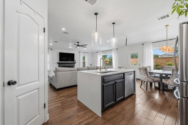 9400 Lightwood LOOP, Austin, TX 78748