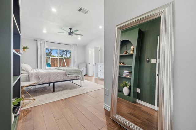 9400 Lightwood LOOP, Austin, TX 78748