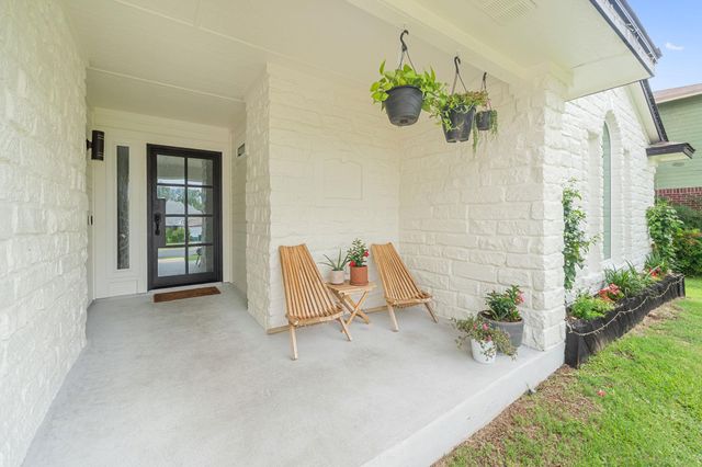 9400 Lightwood LOOP, Austin, TX 78748