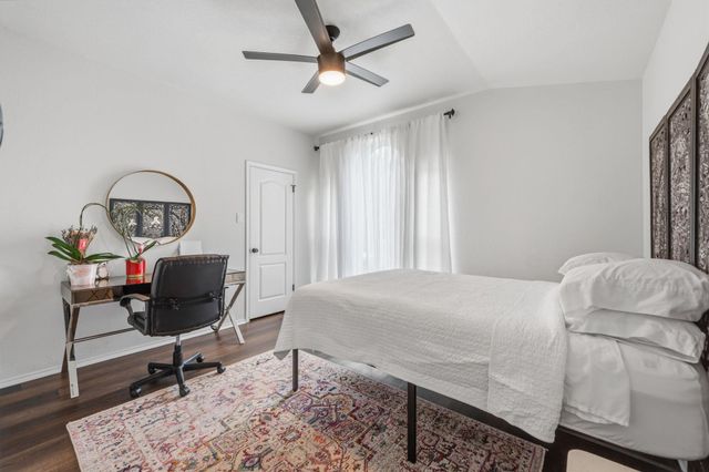 9400 Lightwood LOOP, Austin, TX 78748