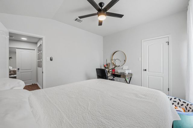 9400 Lightwood LOOP, Austin, TX 78748