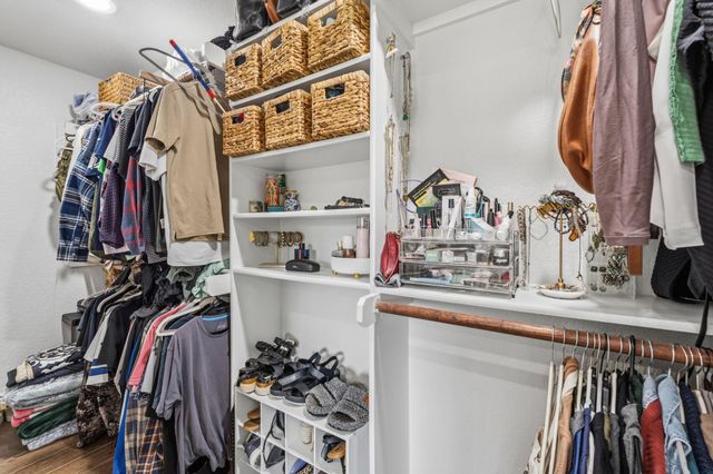 9400 Lightwood LOOP, Austin, TX 78748