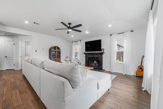 9400 Lightwood LOOP, Austin, TX 78748