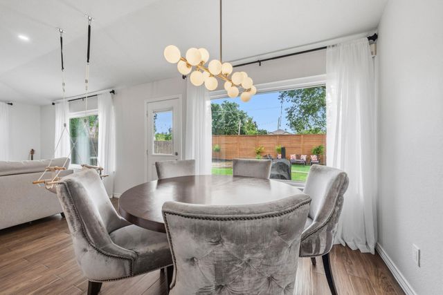 9400 Lightwood LOOP, Austin, TX 78748