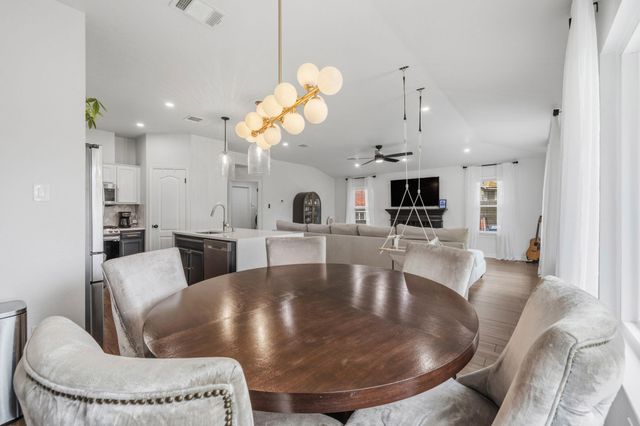 9400 Lightwood LOOP, Austin, TX 78748