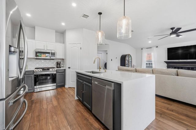 9400 Lightwood LOOP, Austin, TX 78748