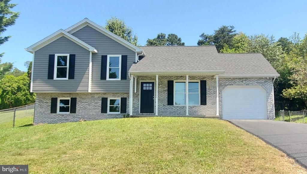 13872 LOWER EDGEMONT RD, Waynesboro, PA 17268