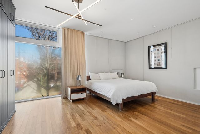 1445 W Lill Avenue, Chicago, IL 60614