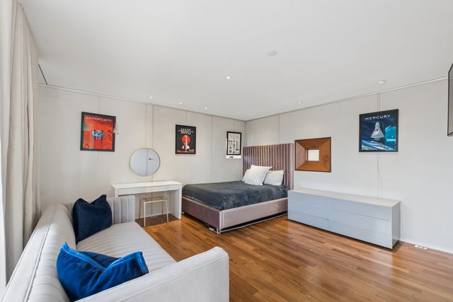 1445 W Lill Avenue, Chicago, IL 60614