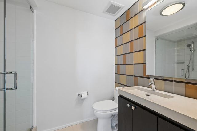 1445 W Lill Avenue, Chicago, IL 60614