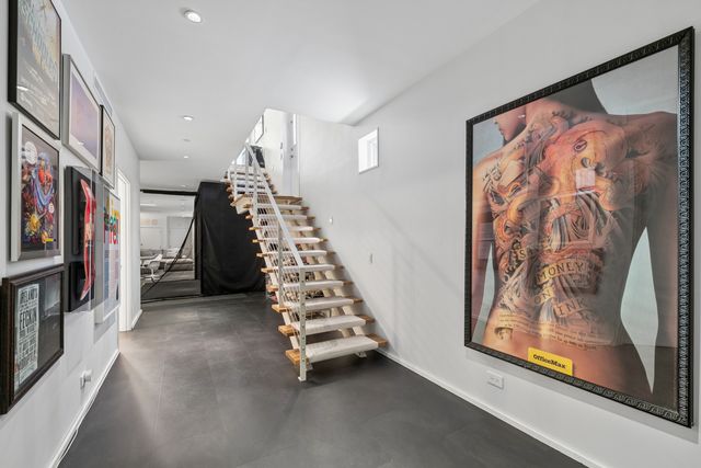 1445 W Lill Avenue, Chicago, IL 60614