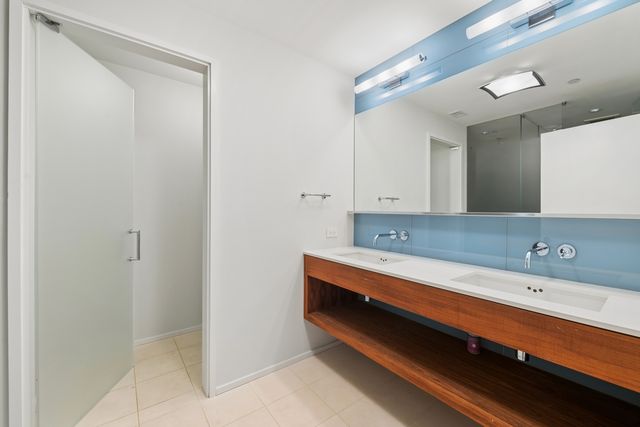 1445 W Lill Avenue, Chicago, IL 60614