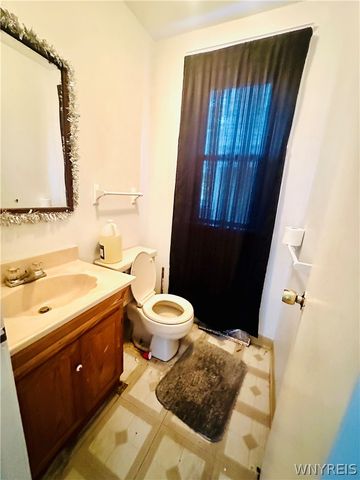 1859 Niagara Avenue, Niagara Falls, NY 14305