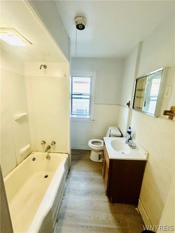 1859 Niagara Avenue, Niagara Falls, NY 14305