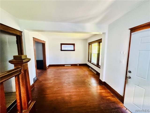 1859 Niagara Avenue, Niagara Falls, NY 14305