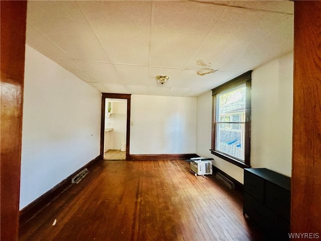 1859 Niagara Avenue, Niagara Falls, NY 14305