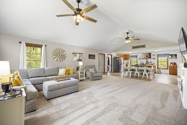 11279 Kentucky 196, Nancy, KY 42544