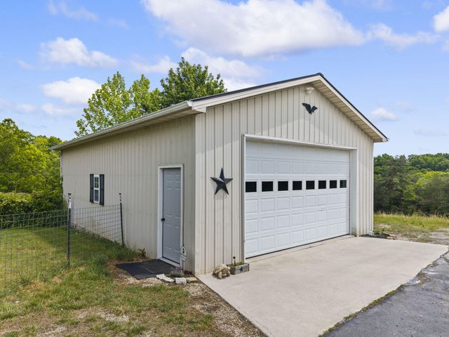 11279 Kentucky 196, Nancy, KY 42544
