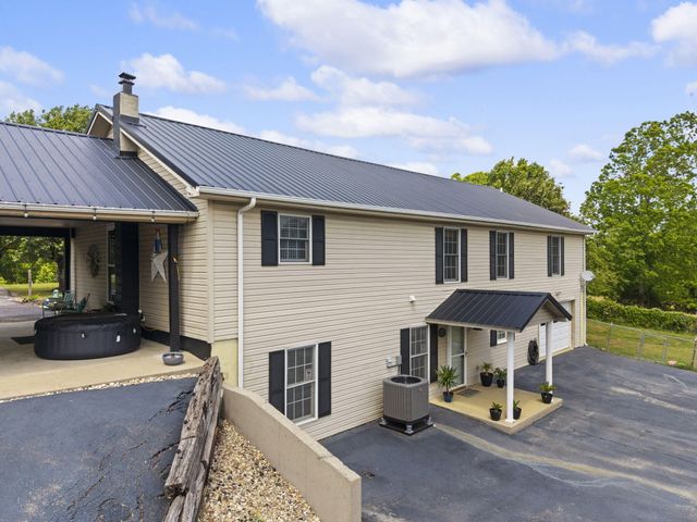 11279 Kentucky 196, Nancy, KY 42544