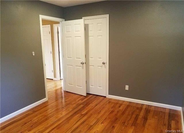 17 Hallock Street 2nd FL, Farmingdale, NY 11735