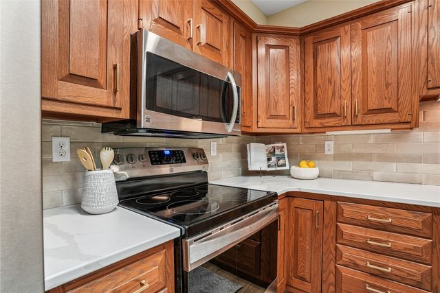 1585 Matterhorn Drive NE, Cedar Rapids, IA 52402