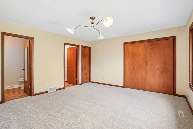 1585 Matterhorn Drive NE, Cedar Rapids, IA 52402