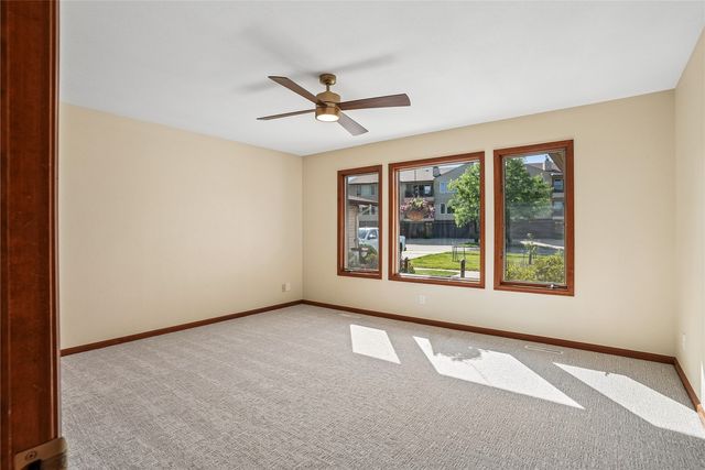 1585 Matterhorn Drive NE, Cedar Rapids, IA 52402