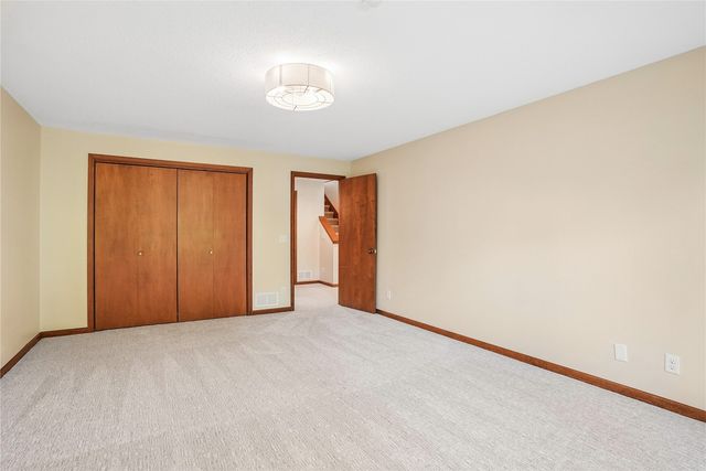 1585 Matterhorn Drive NE, Cedar Rapids, IA 52402