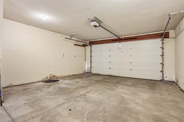 1585 Matterhorn Drive NE, Cedar Rapids, IA 52402
