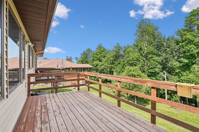 1585 Matterhorn Drive NE, Cedar Rapids, IA 52402