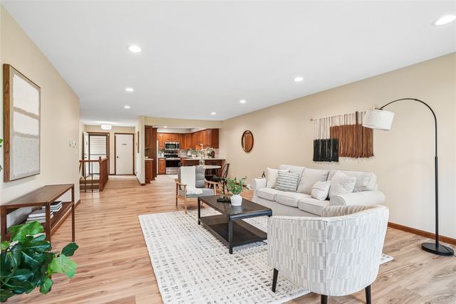 1585 Matterhorn Drive NE, Cedar Rapids, IA 52402