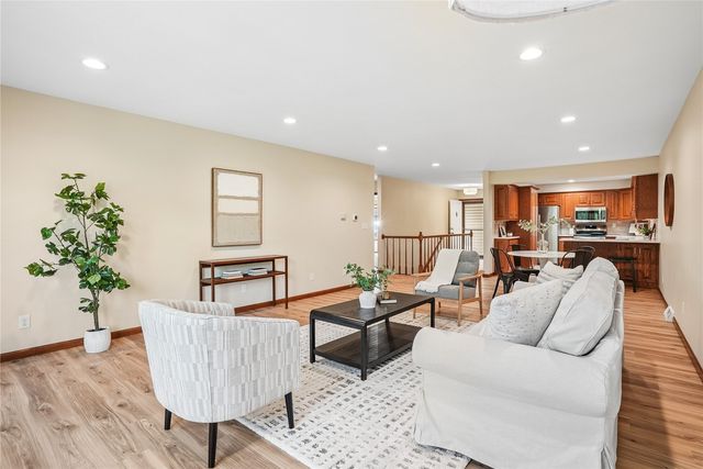 1585 Matterhorn Drive NE, Cedar Rapids, IA 52402