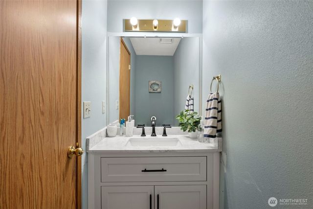 28046 121st Avenue SE, Kent, WA 98030