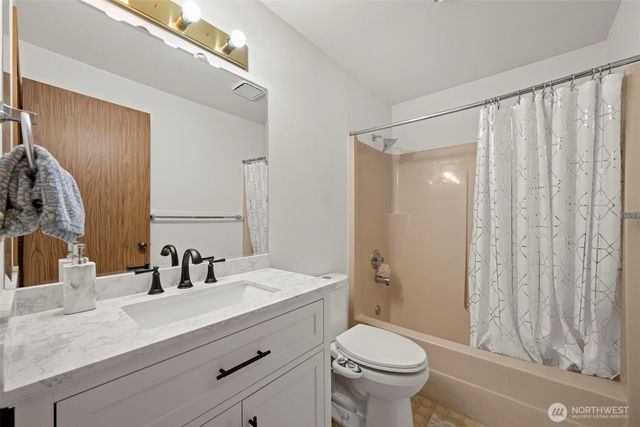 28046 121st Avenue SE, Kent, WA 98030