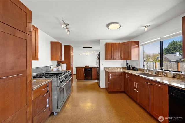 28046 121st Avenue SE, Kent, WA 98030