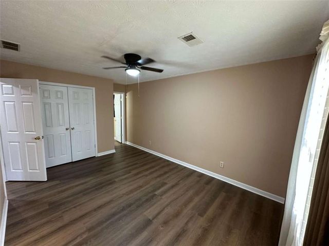 1050 Green Valley Drive, Conyers, GA 30012