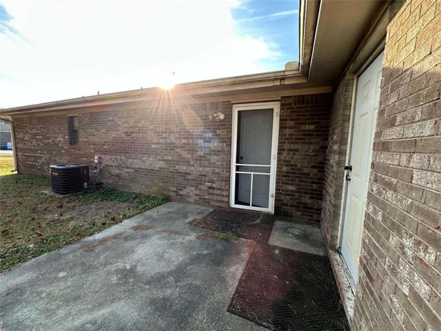 1050 Green Valley Drive, Conyers, GA 30012