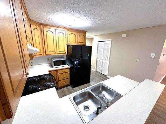 1050 Green Valley Drive, Conyers, GA 30012