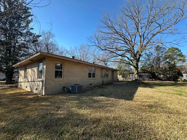603 Walnut Street, Crossett, AR 71635