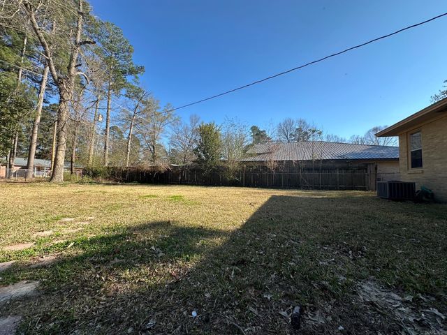 603 Walnut Street, Crossett, AR 71635