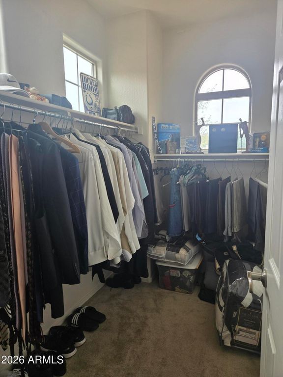 Image 12 of property listing at 15143 W WESTVIEW Drive, Goodyear, AZ 85395