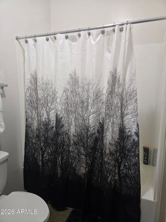 Image 16 of property listing at 15143 W WESTVIEW Drive, Goodyear, AZ 85395