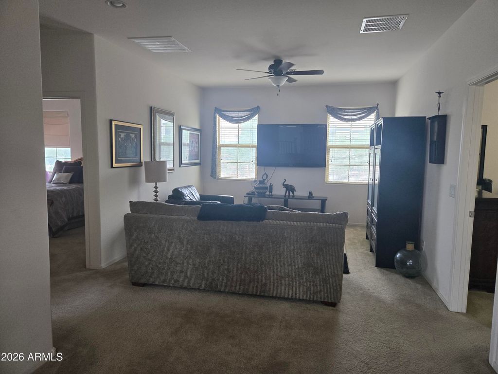 Image 20 of property listing at 15143 W WESTVIEW Drive, Goodyear, AZ 85395