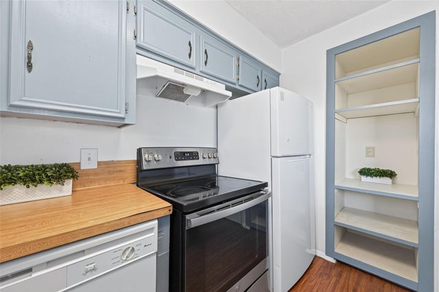 7714 Renwick Drive D13, Houston, TX 77081