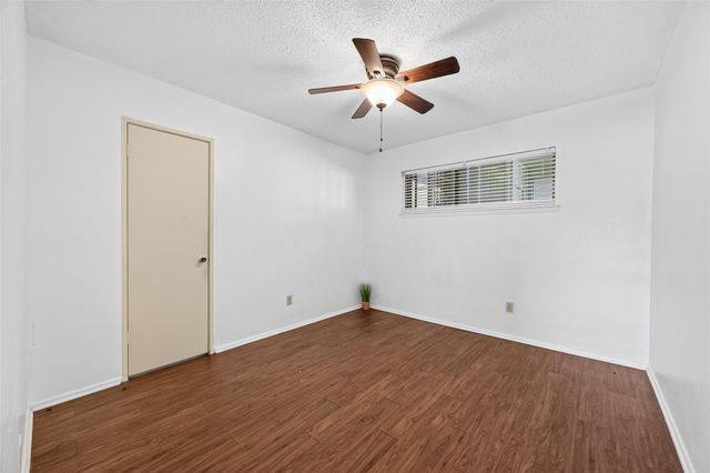 7714 Renwick Drive D13, Houston, TX 77081