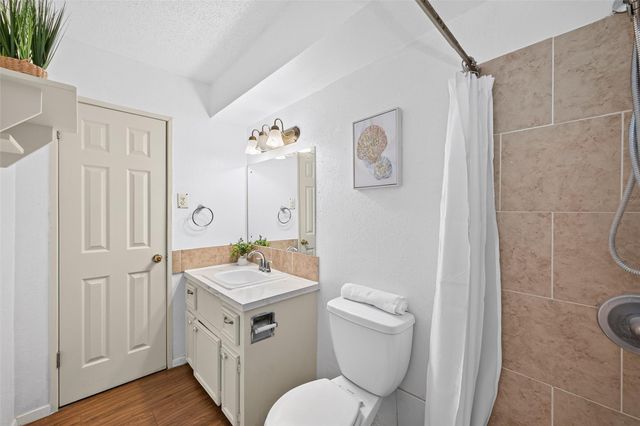 7714 Renwick Drive D13, Houston, TX 77081